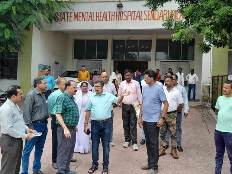राज्य-मानसिक-चिकित्सालय-का-किया-औचक-निरीक्षण-2.jpeg