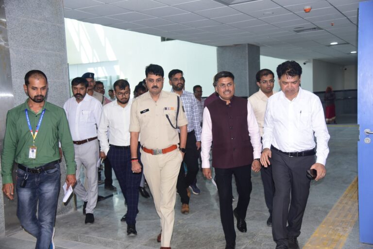 कलेक्टर-एसपी-ने-तैयारियों-का-लिया-जायजा-15.jpeg