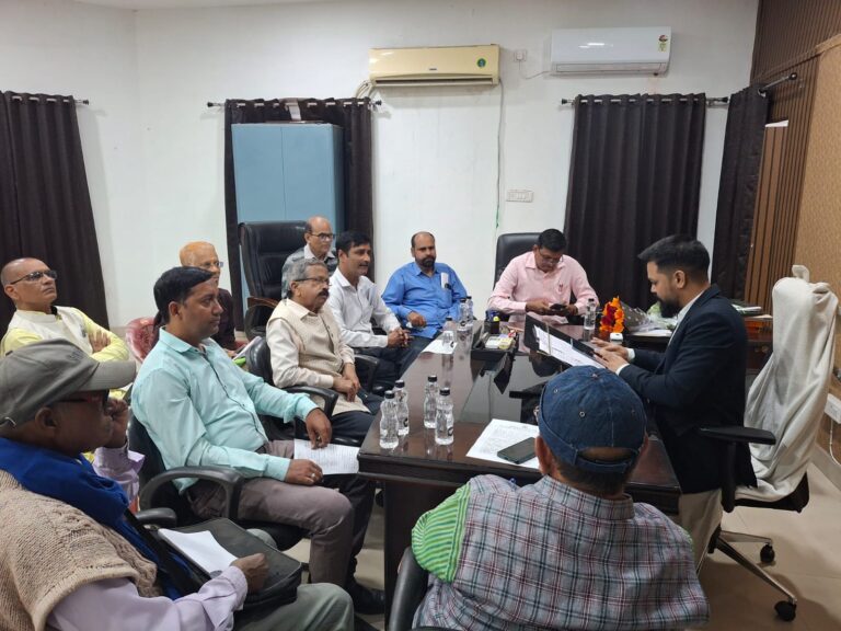 नगरीय-निकाय-चुनाव-को-लेकर-राजनीतिक-दलों-की-बैठक-आयोजित.jpeg